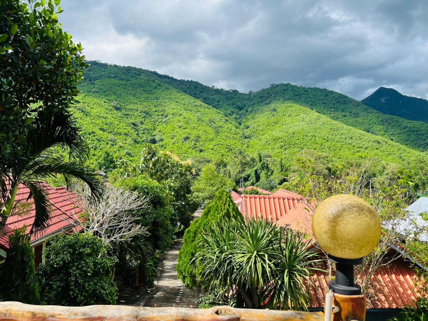 Suriyan Villa Erawan Kanchanaburi สุริยัน วิลล่า เอราวัณ กาญจนบุรี Tha Kradan Luaran gambar